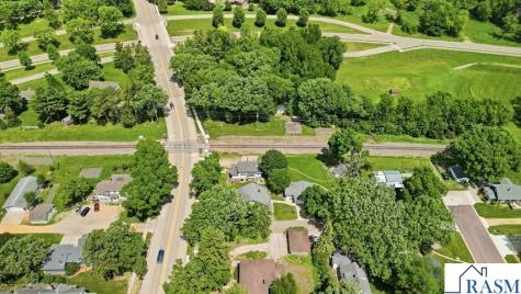 618 N Main Street Blue Earth MN 56013