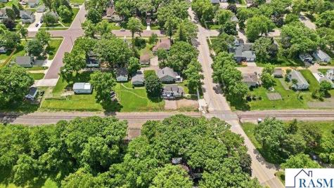 618 N Main Street Blue Earth MN 56013