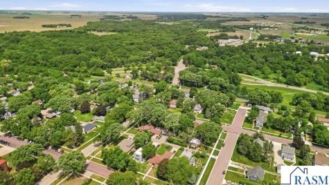 618 N Main Street Blue Earth MN 56013