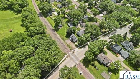 618 N Main Street Blue Earth MN 56013