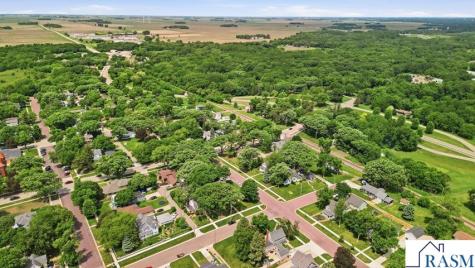 618 N Main Street Blue Earth MN 56013