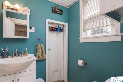 211 W Blue Earth Street Lake Crystal MN 56055