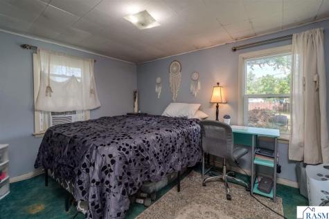 211 W Blue Earth Street Lake Crystal MN 56055