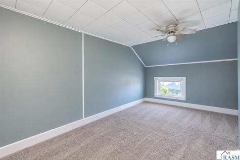 211 W Blue Earth Street Lake Crystal MN 56055