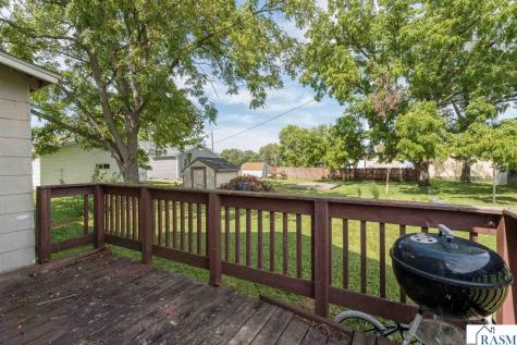 211 W Blue Earth Street Lake Crystal MN 56055