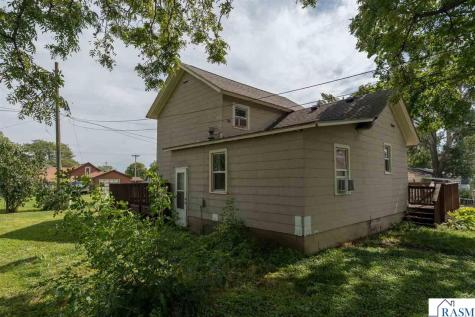 211 W Blue Earth Street Lake Crystal MN 56055