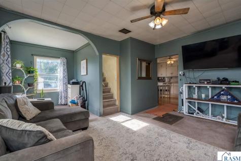211 W Blue Earth Street Lake Crystal MN 56055