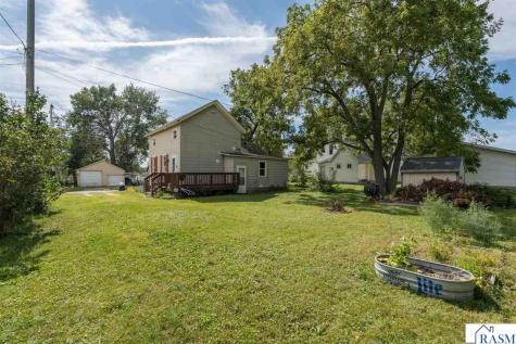 211 W Blue Earth Street Lake Crystal MN 56055