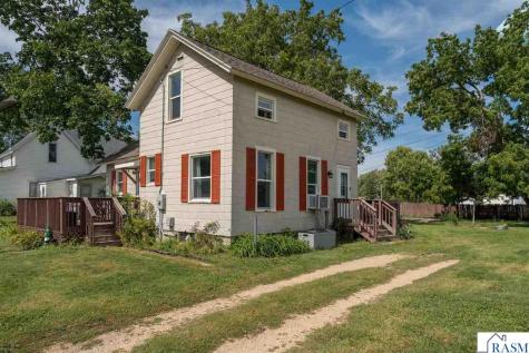 211 W Blue Earth Street Lake Crystal MN 56055