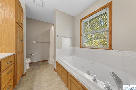 2057 Howard Drive North Mankato MN 56003