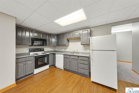 2057 Howard Drive North Mankato MN 56003