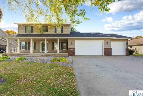 2057 Howard Drive North Mankato MN 56003