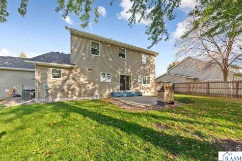 2057 Howard Drive North Mankato MN 56003