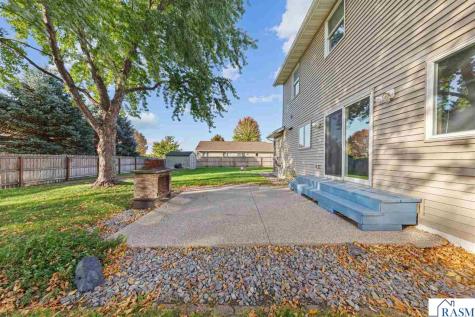 2057 Howard Drive North Mankato MN 56003