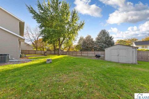 2057 Howard Drive North Mankato MN 56003