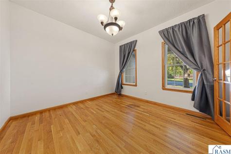 2057 Howard Drive North Mankato MN 56003