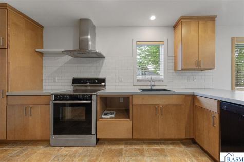 308 Tanager Road Mankato MN 56001