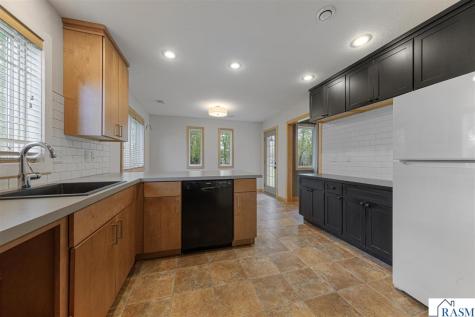308 Tanager Road Mankato MN 56001