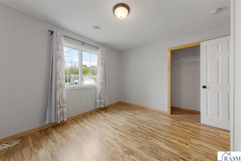 308 Tanager Road Mankato MN 56001