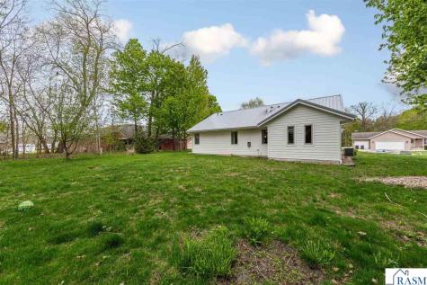 308 Tanager Road Mankato MN 56001