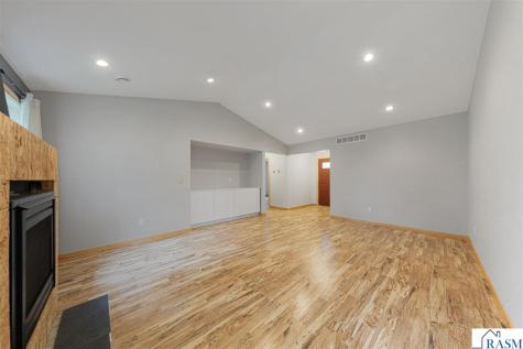 308 Tanager Road Mankato MN 56001