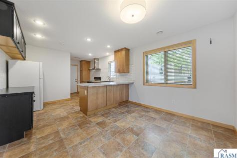 308 Tanager Road Mankato MN 56001