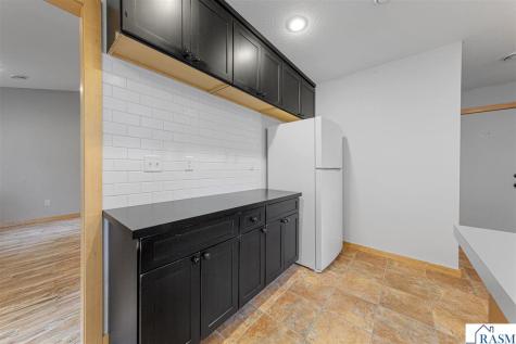 308 Tanager Road Mankato MN 56001