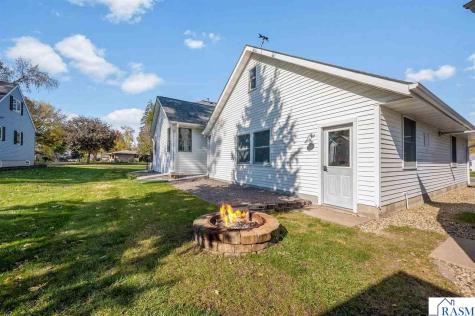 703 S Galbraith Street Blue Earth MN 56013