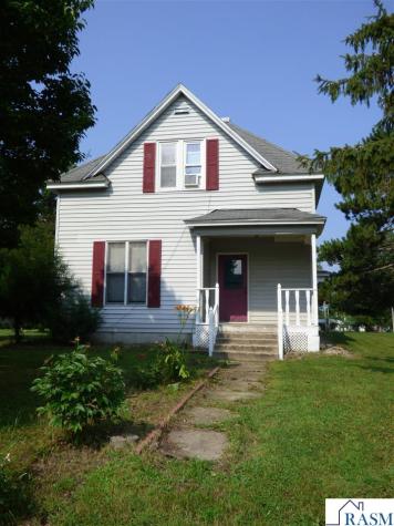 2 S Maple Avenue Le Center MN 56057