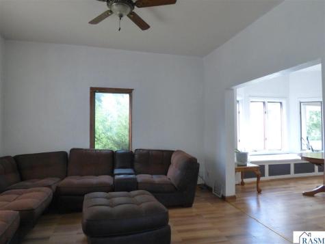 2 S Maple Avenue Le Center MN 56057