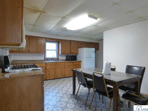 2 S Maple Avenue Le Center MN 56057