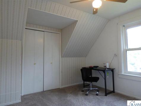 2 S Maple Avenue Le Center MN 56057
