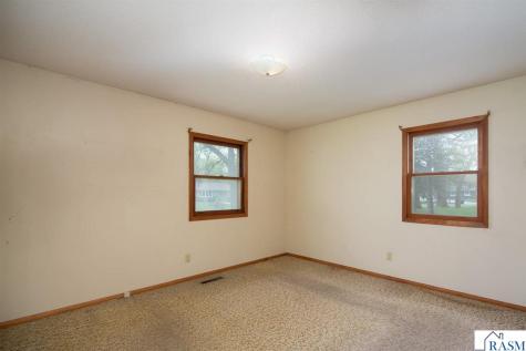 2208 Clare Drive North Mankato MN 56003