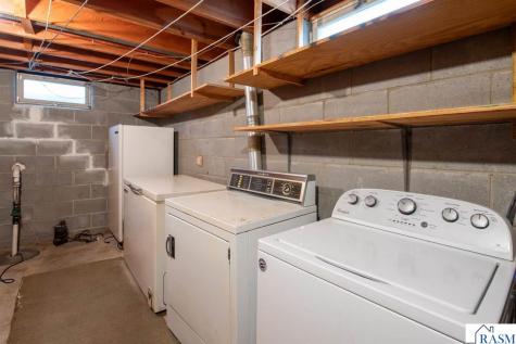 2208 Clare Drive North Mankato MN 56003