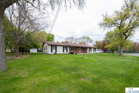 2208 Clare Drive North Mankato MN 56003
