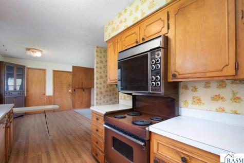 2208 Clare Drive North Mankato MN 56003