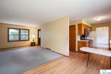 2208 Clare Drive North Mankato MN 56003