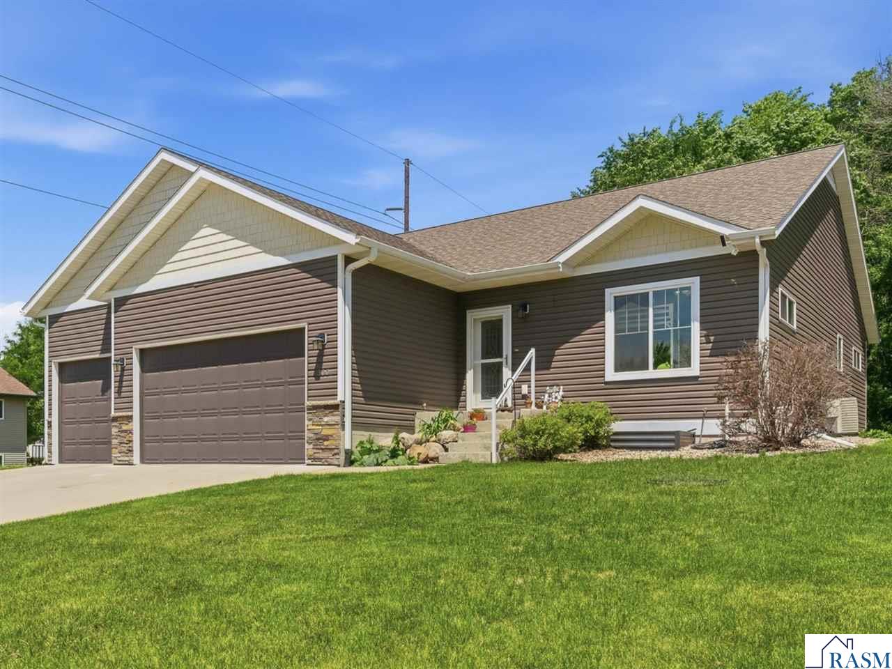 300 Tanager Road Mankato MN 56001