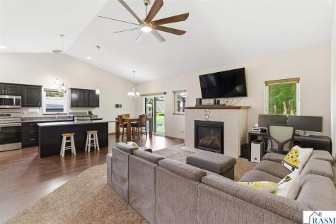 300 Tanager Road Mankato MN 56001