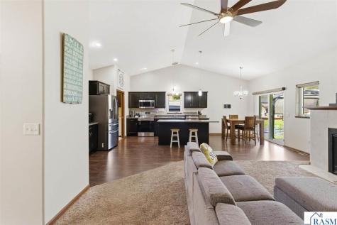 300 Tanager Road Mankato MN 56001