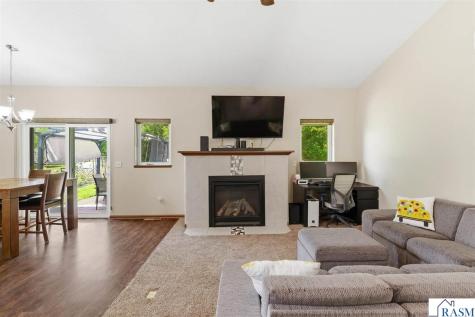 300 Tanager Road Mankato MN 56001