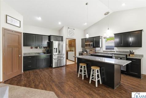 300 Tanager Road Mankato MN 56001