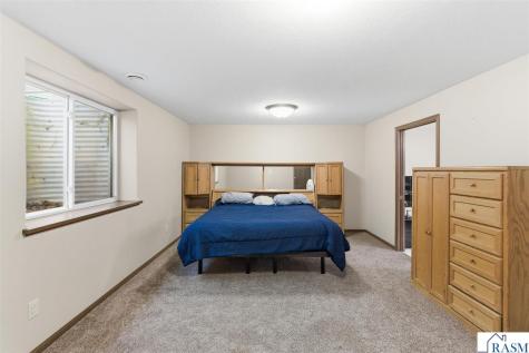 300 Tanager Road Mankato MN 56001