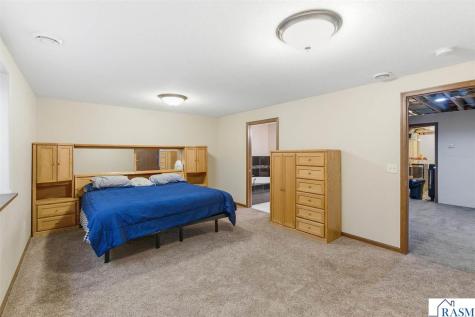 300 Tanager Road Mankato MN 56001