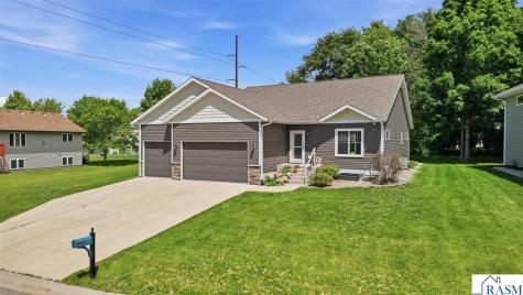300 Tanager Road Mankato MN 56001