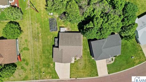 300 Tanager Road Mankato MN 56001