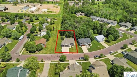 300 Tanager Road Mankato MN 56001