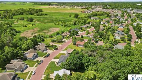 300 Tanager Road Mankato MN 56001