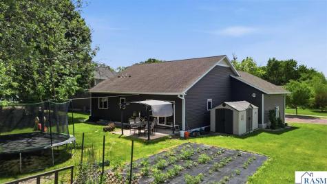 300 Tanager Road Mankato MN 56001