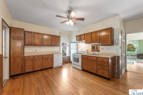 318 E Pleasant Street Mankato MN 56001